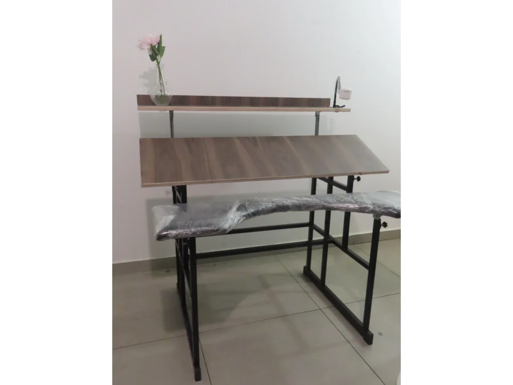 שולחן סופרים מקצועי עם שינוי גובה וזווית