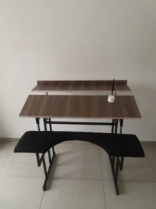 שולחן לסופר סתם