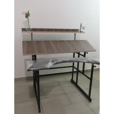 שולחן סופרים מקצועי עם שינוי גובה וזווית